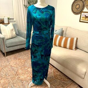 Beautiful green and blue dress🌟🌟
🎯stylish
🎯women’s size large
⚠️⚠️WORE ONCE